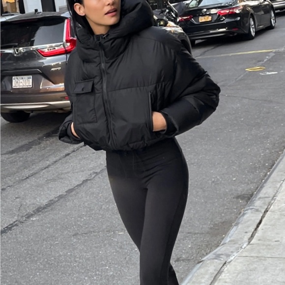 OAK+ FORT CROPPED PUFFER - Picture 4 of 9